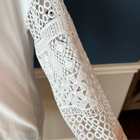 Ralph Lauren White Dress with Lace Sleeves - Size Medium - Picture 2 of 7